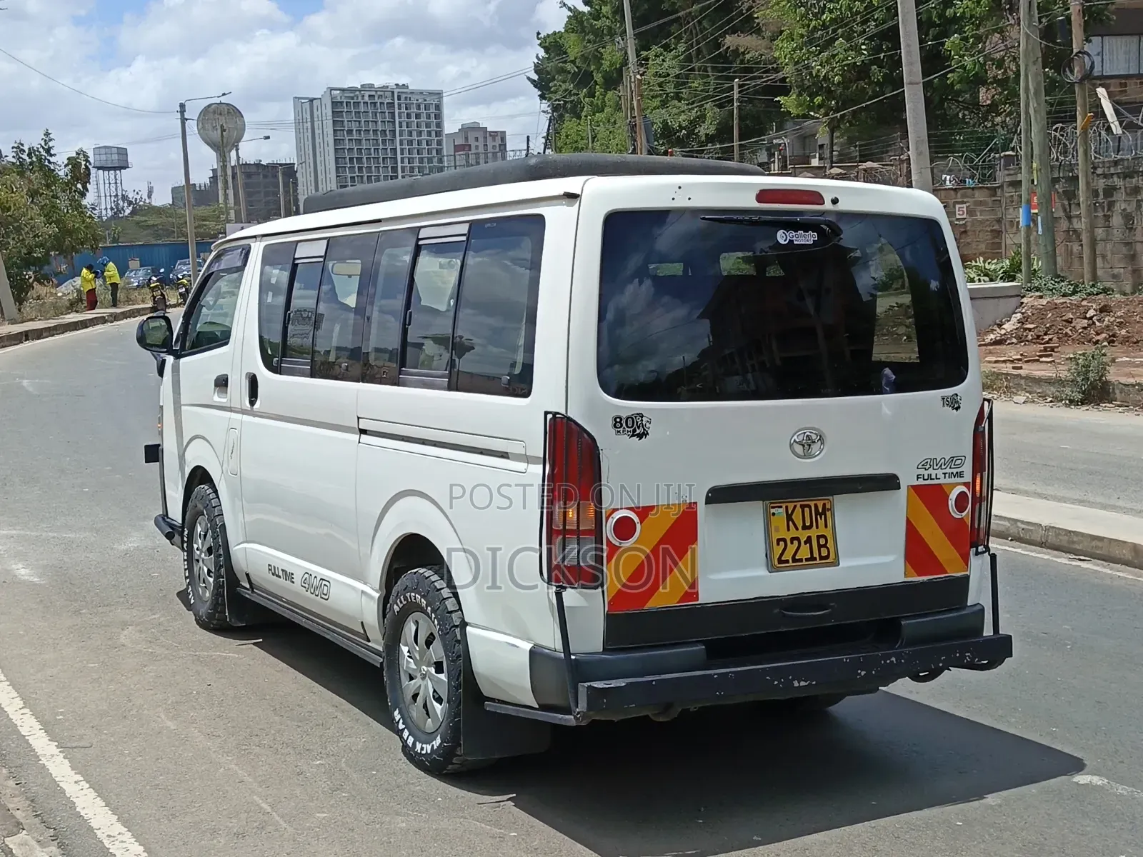 Toyota HiAce 2016 White