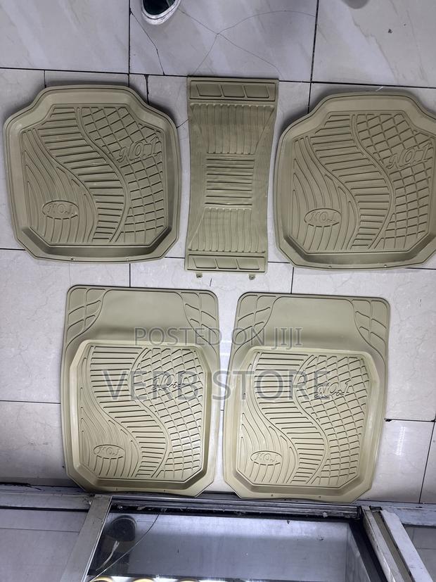 Universal Beige 5 Seater Floor Mat - thumbnail 2