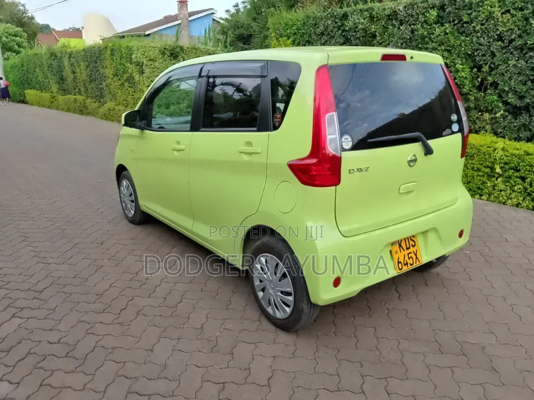 Nissan Dayz 2017 Green
