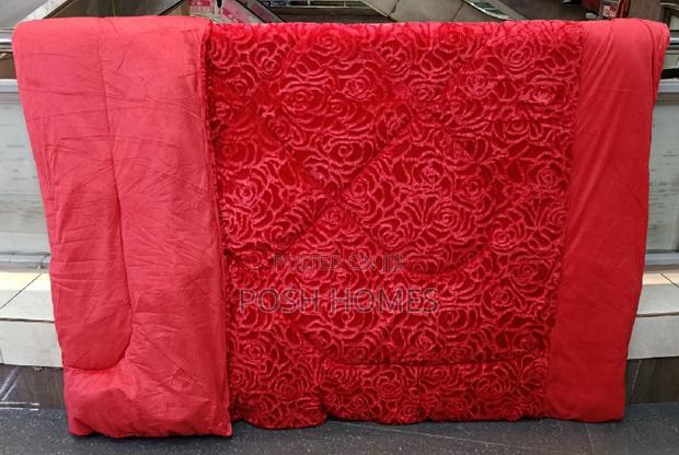 Cozy Eco-Friendly Wool Comforters - thumbnail 2