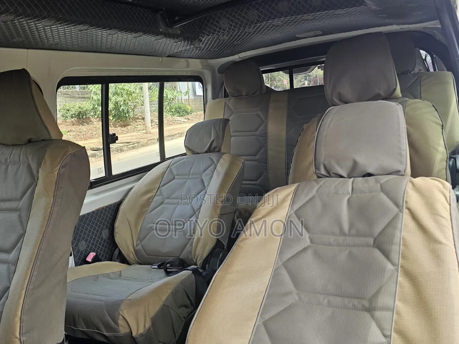 Toyota HiAce 2016 White