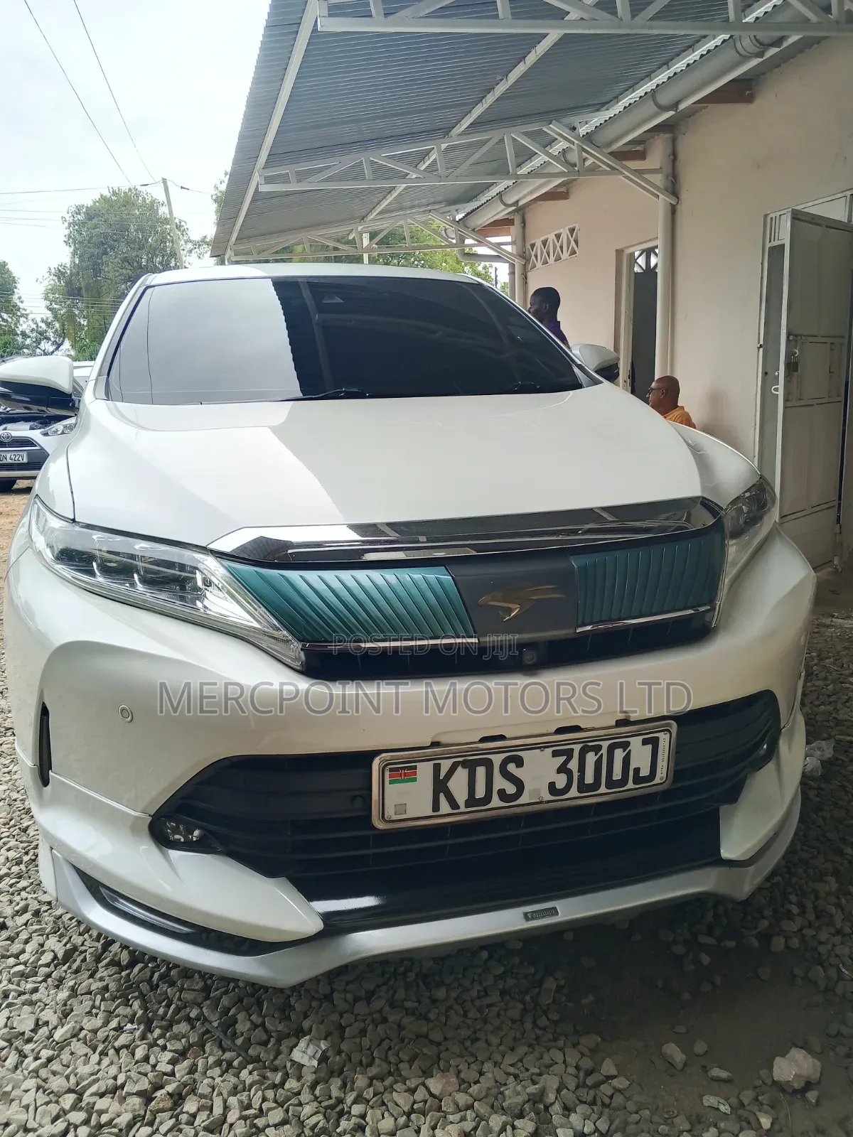 Toyota Harrier 2.0 2019 White