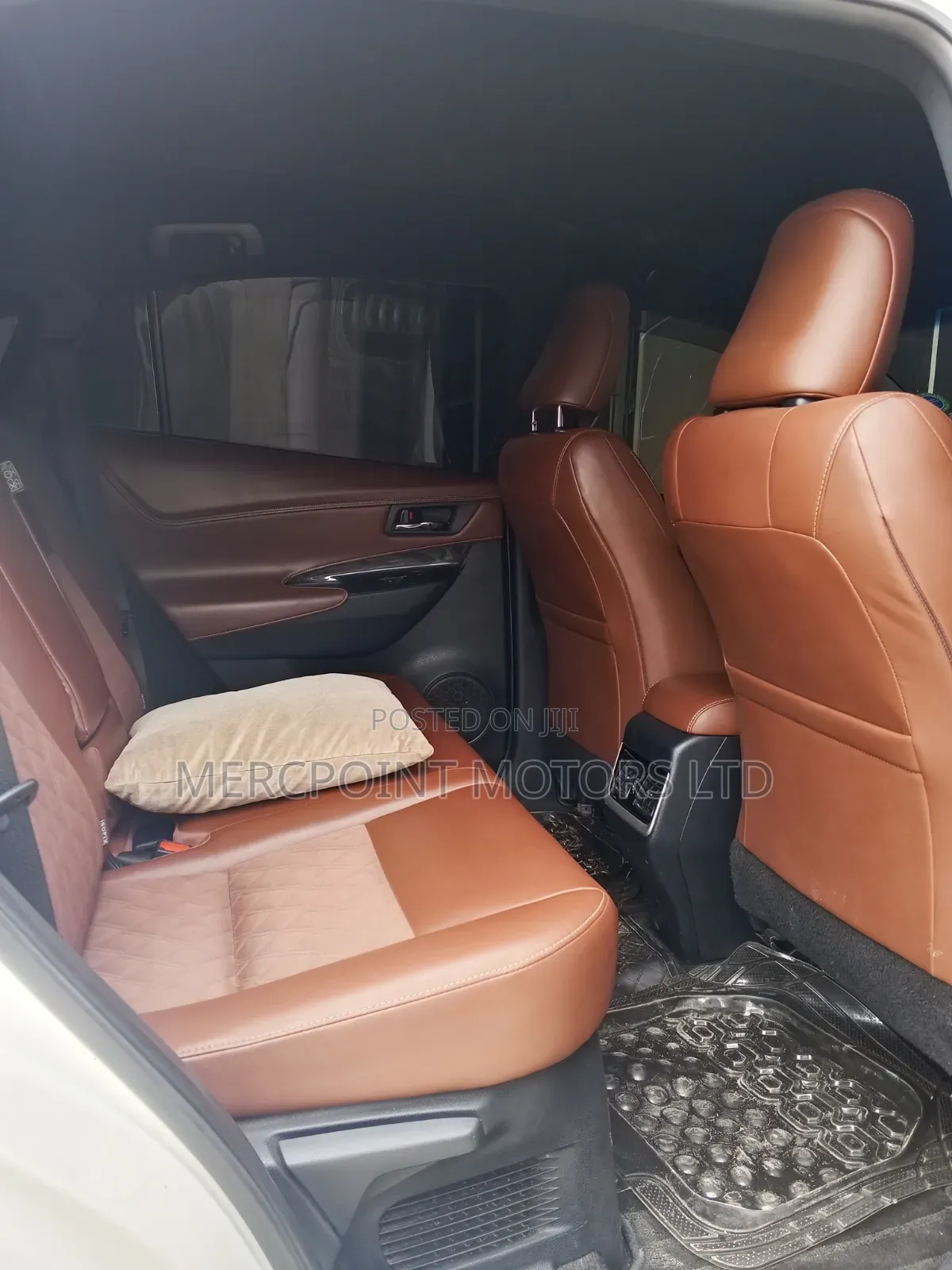 Toyota Harrier 2.0 2019 White