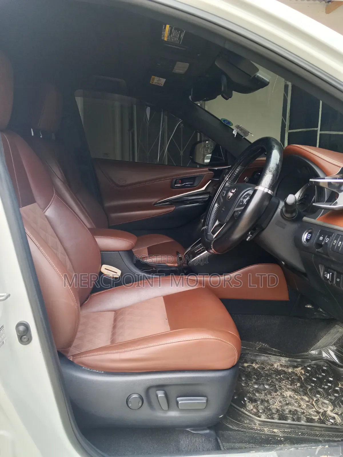 Toyota Harrier 2.0 2019 White
