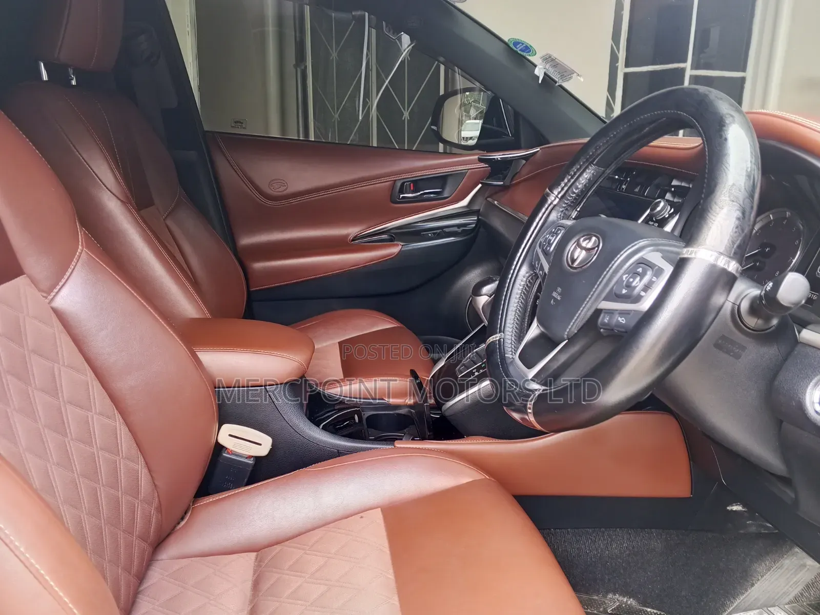 Toyota Harrier 2.0 2019 White