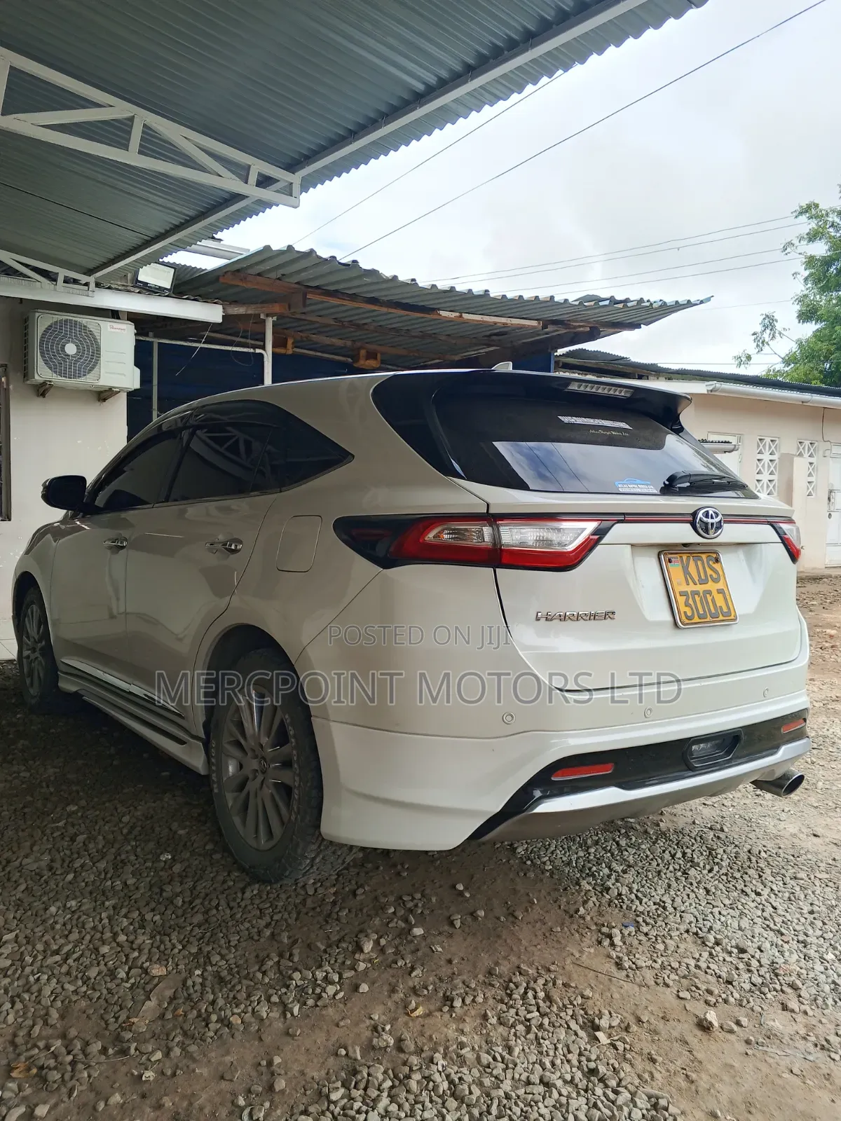 Toyota Harrier 2.0 2019 White