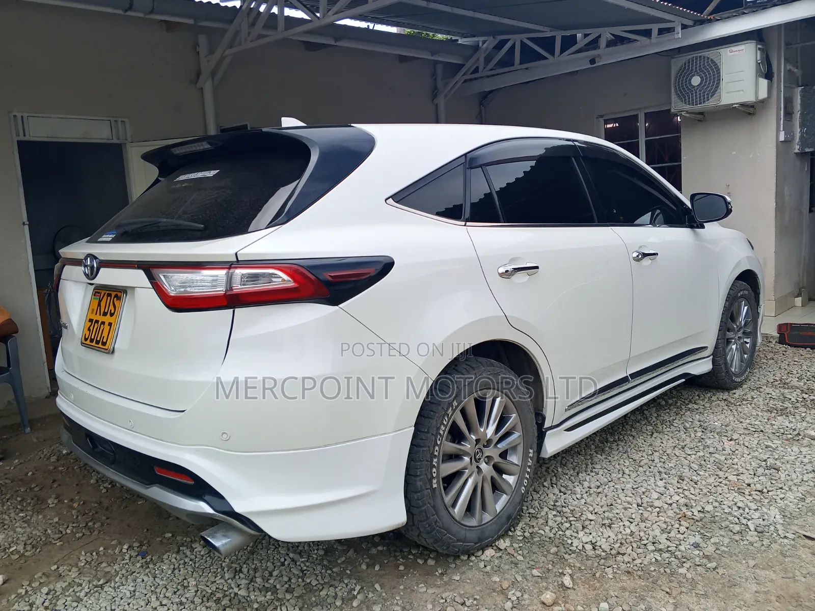 Toyota Harrier 2.0 2019 White