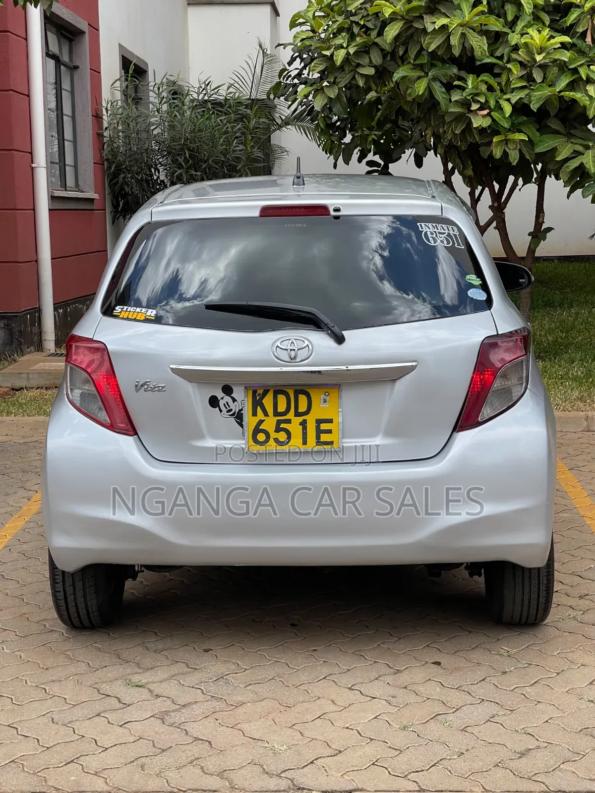 Toyota Vitz 2014 Silver