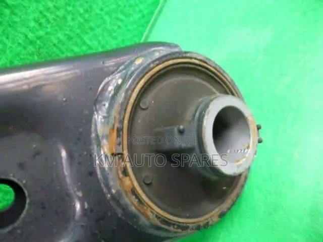Toyota Passo Sette Control Arm.