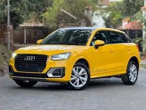 Audi Q2 2019 Yellow