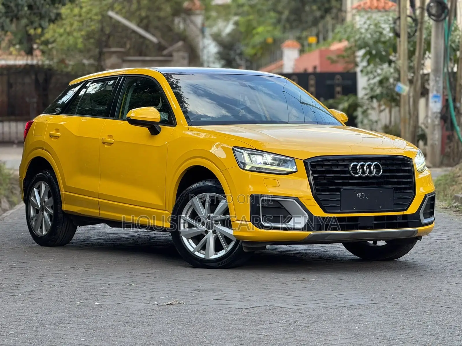 Audi Q2 2019 Yellow