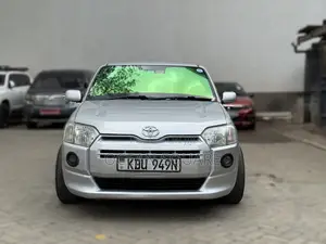 Toyota Succeed 2018 Silver