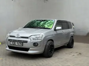 Toyota Succeed 2018 Silver