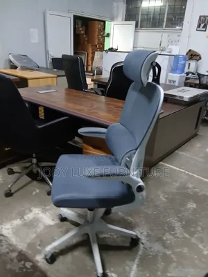 Executive Office Chair. White