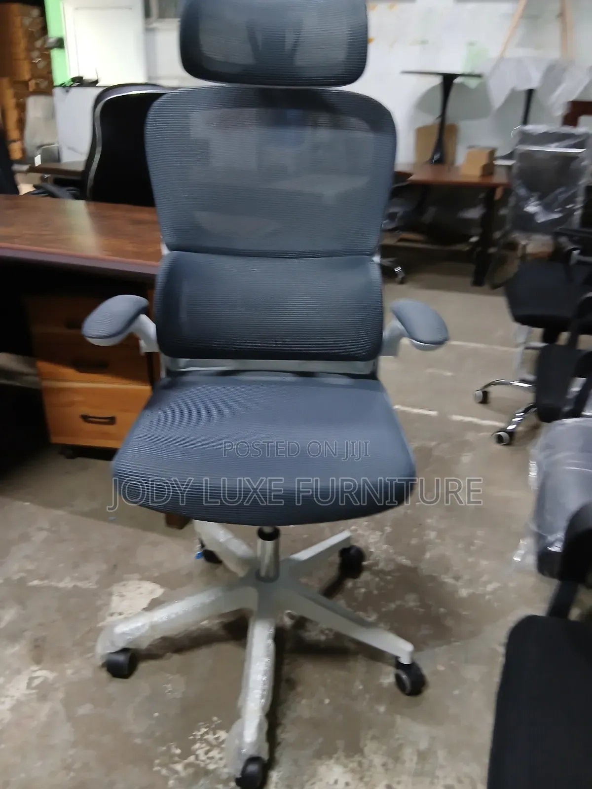 White Adjustable Office Chair