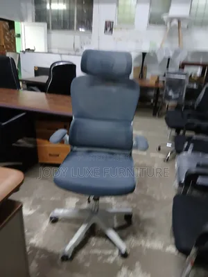 White Adjustable Office Chair F55