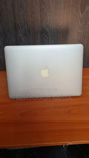 Laptop Apple MacBook Pro 2015 8GB Intel Core i5 SSD 256GB
