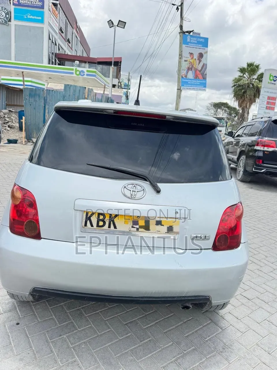 Toyota IST 2004 Silver