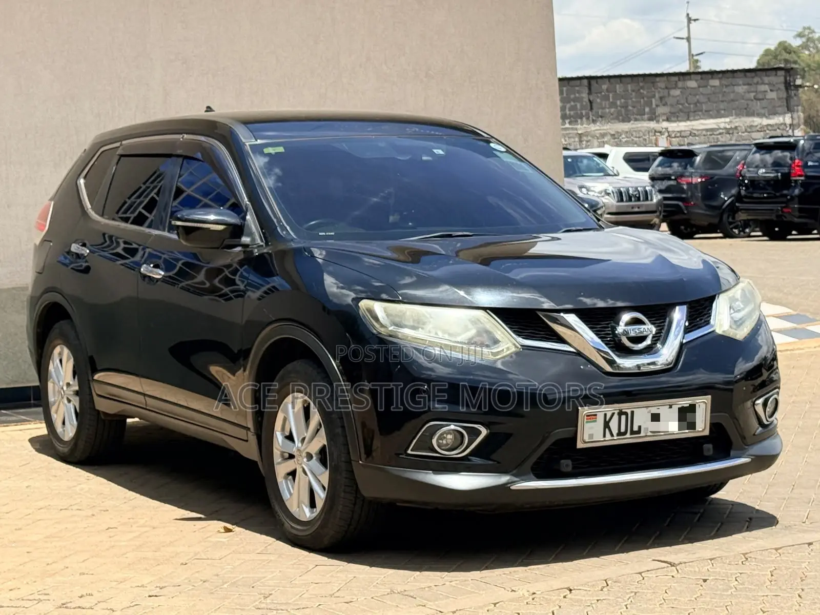Nissan X-Trail 2015 Black