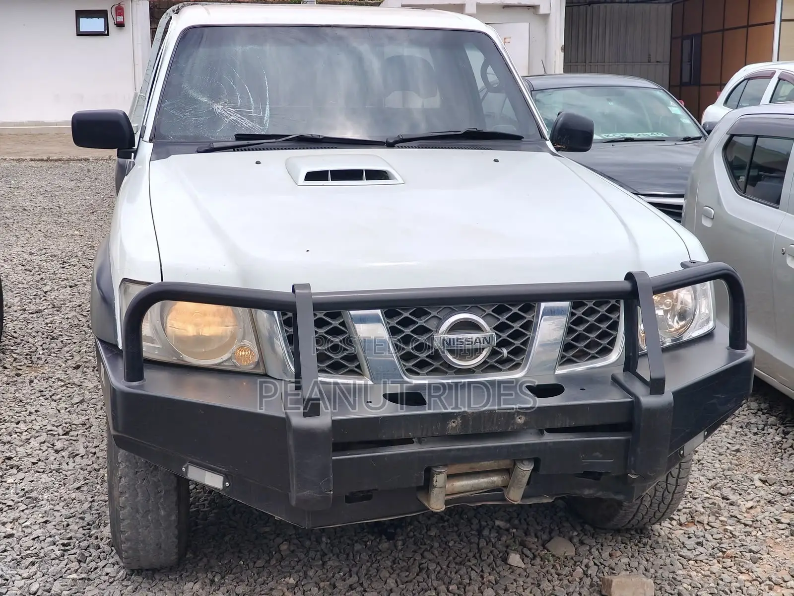 Nissan Hardbody 2016 White