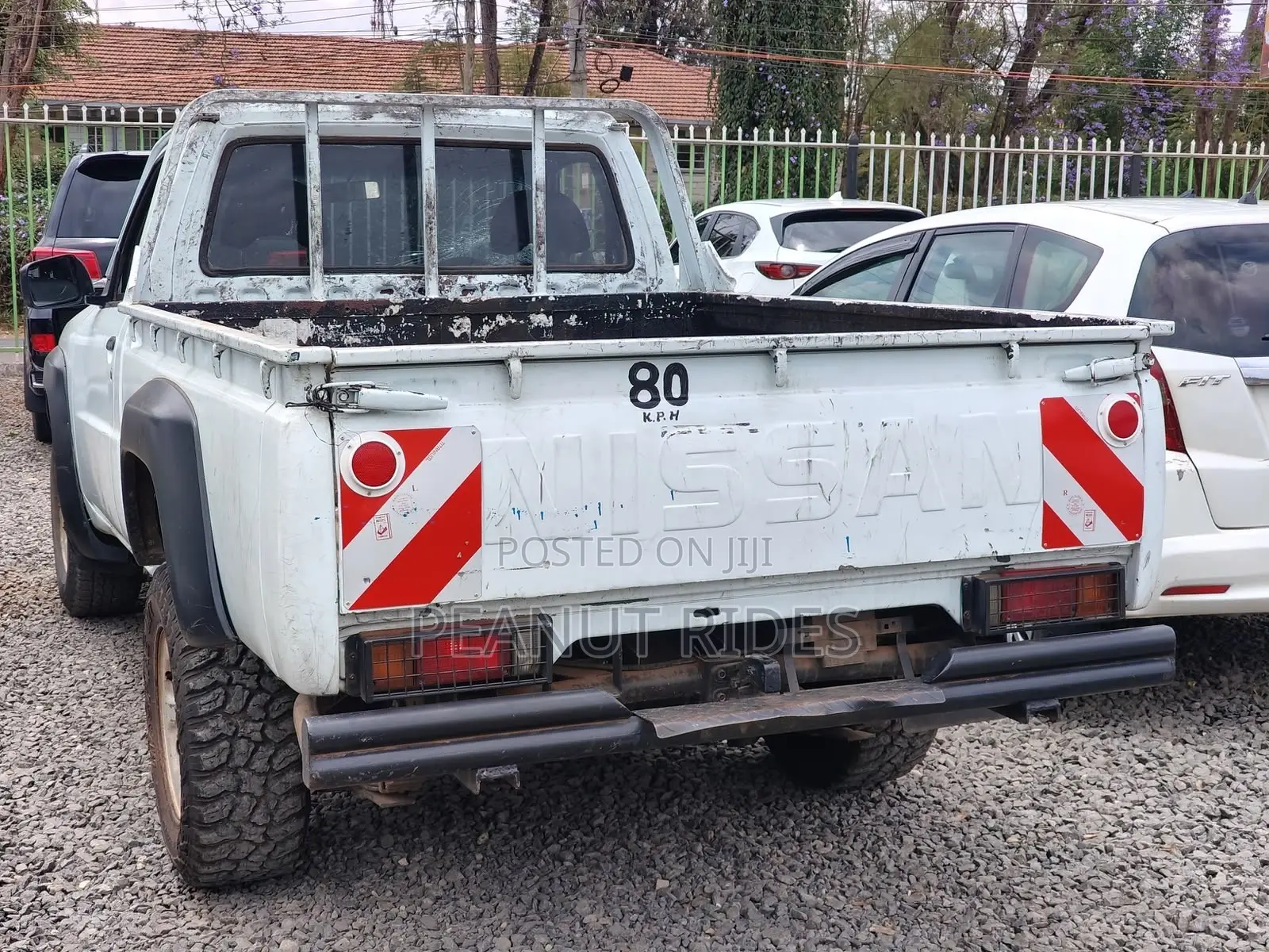 Nissan Hardbody 2016 White