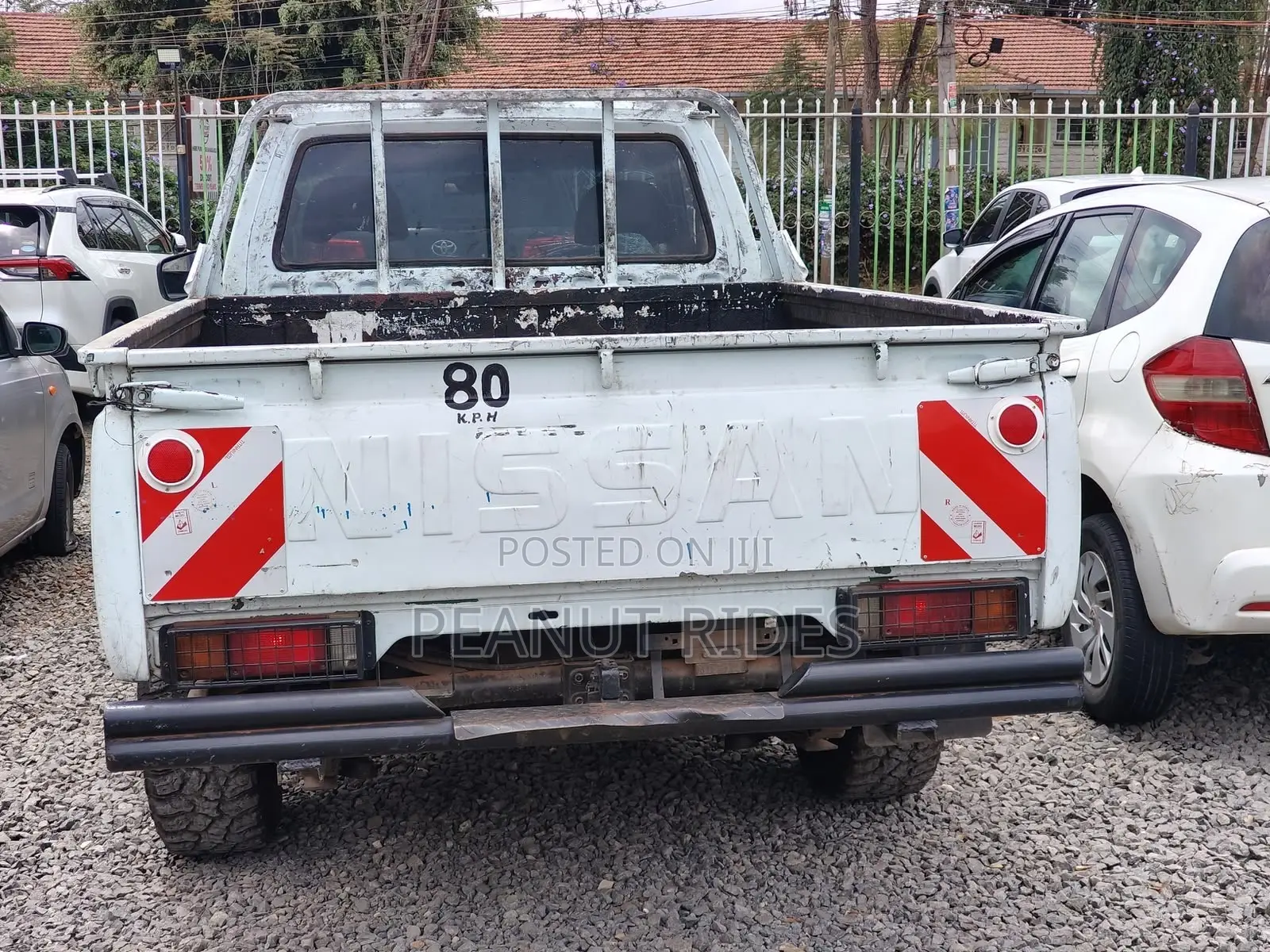 Nissan Hardbody 2016 White