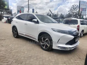 Toyota Harrier 2.0 4WD 2018 White