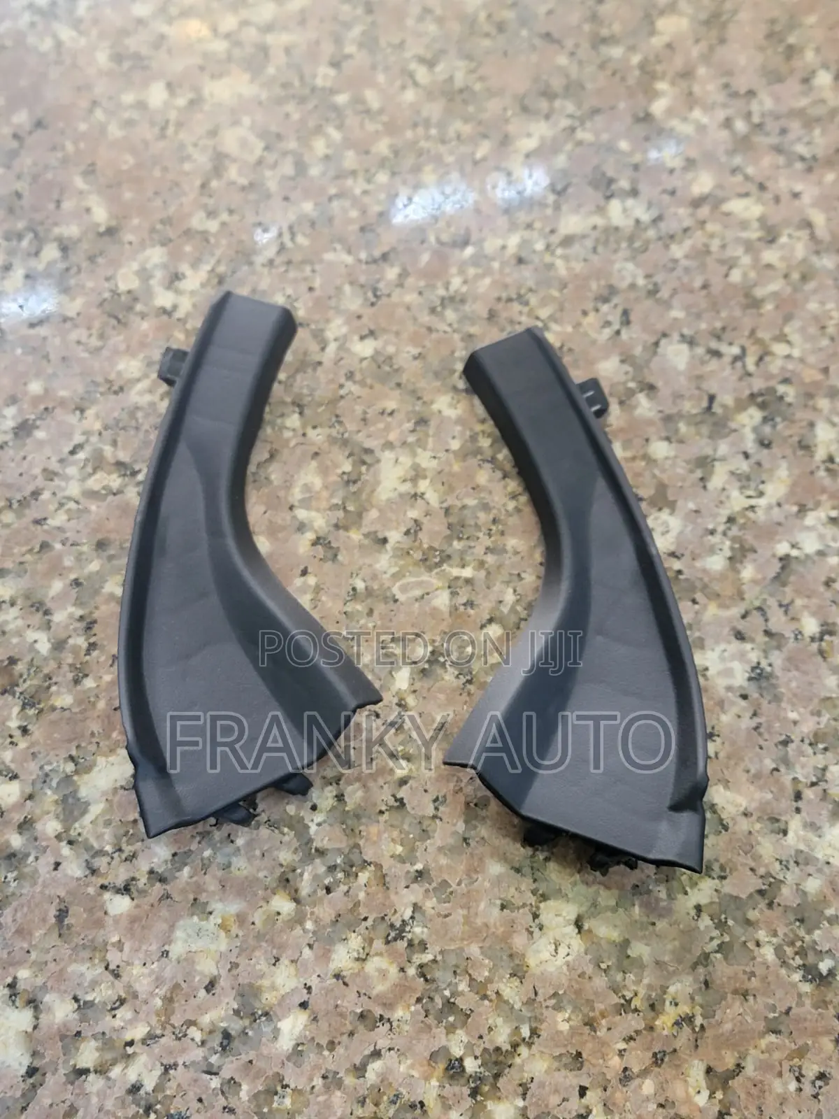 Windscreen Finisher – Toyota RAV4 2008
