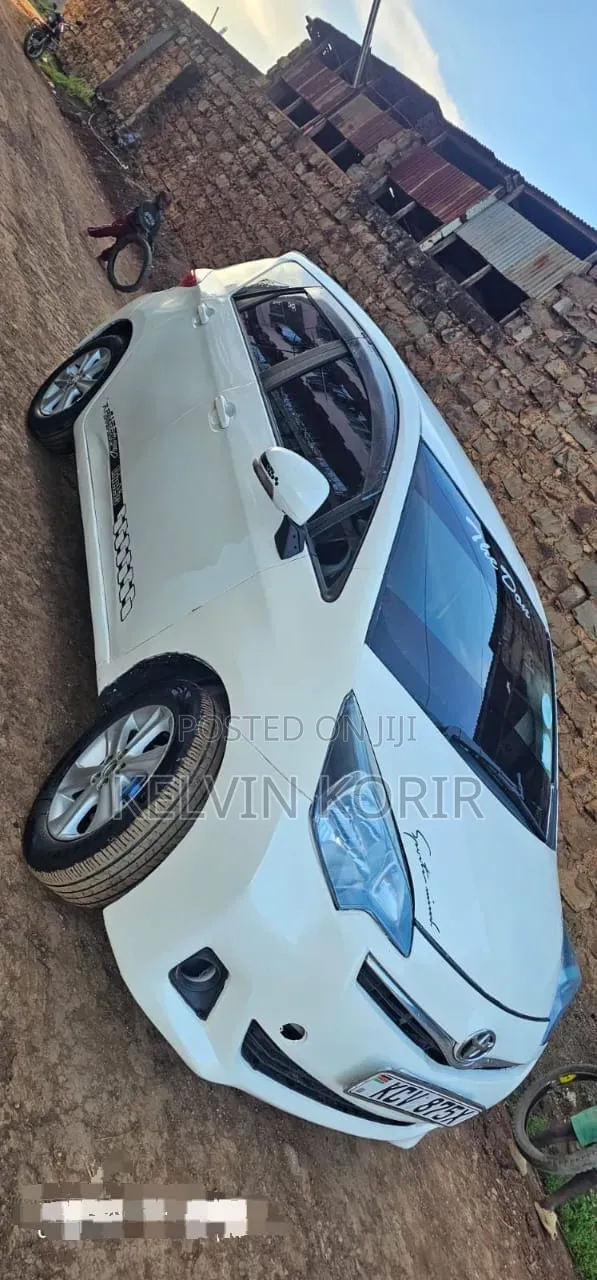 Toyota Ractis 1.5 AWD 2012 White