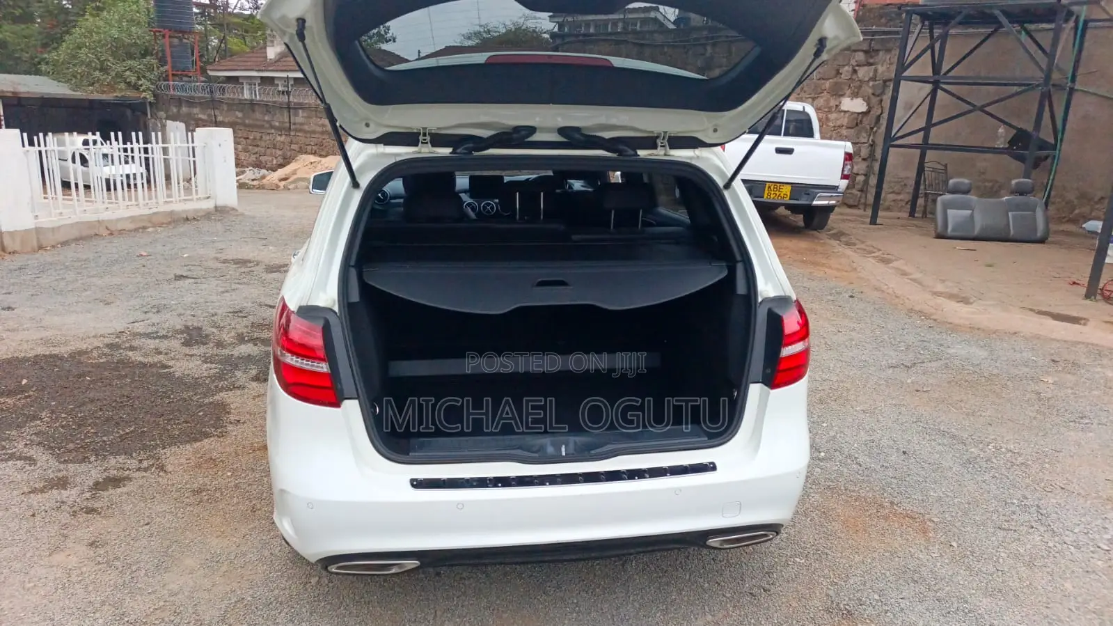 Mercedes-Benz B-Class B180 Petrol 2017 Pearl