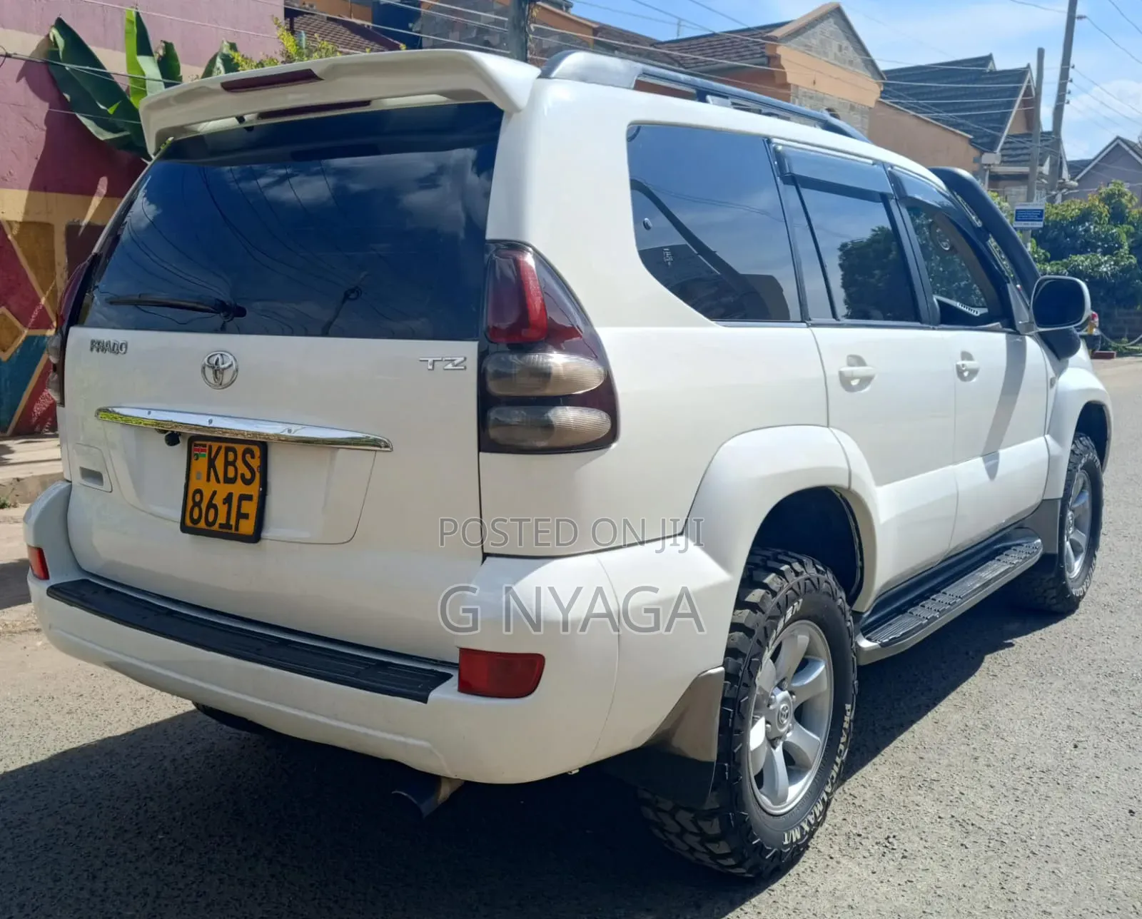 Toyota Land Cruiser Prado 2005 White