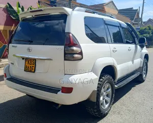 Toyota Land Cruiser Prado 2005 White