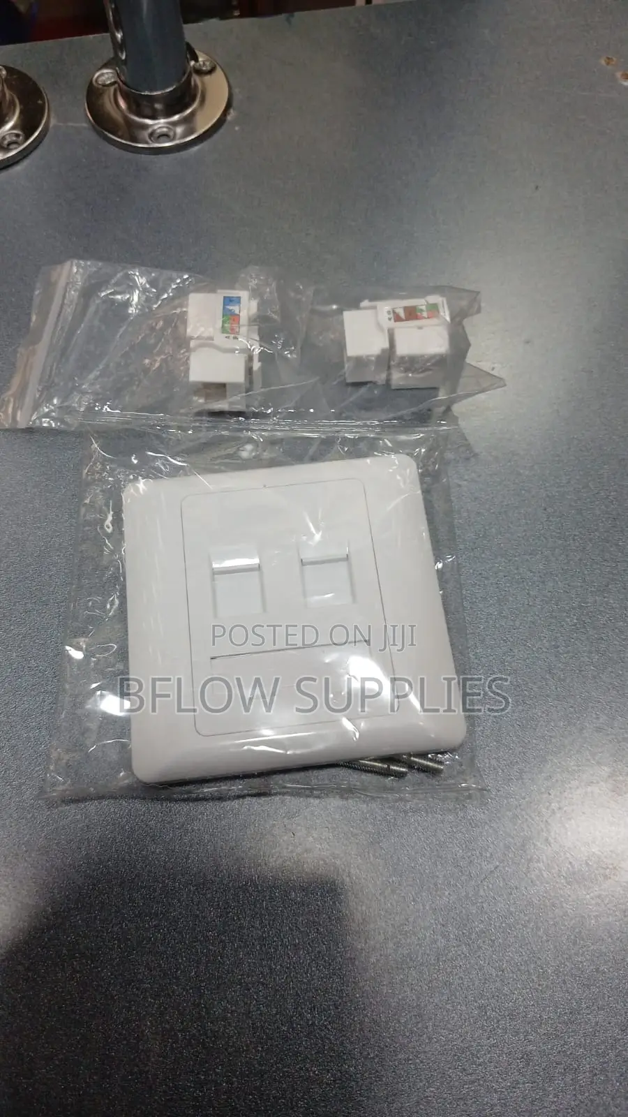 Dual Face Plate and 2 Modules