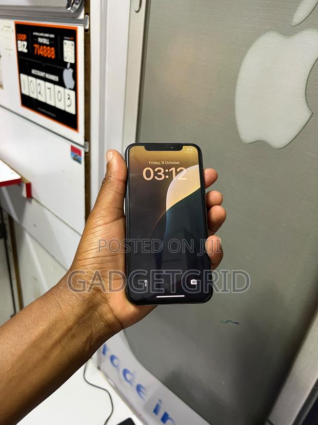 Apple iPhone XS 64 GB Black - thumbnail 2