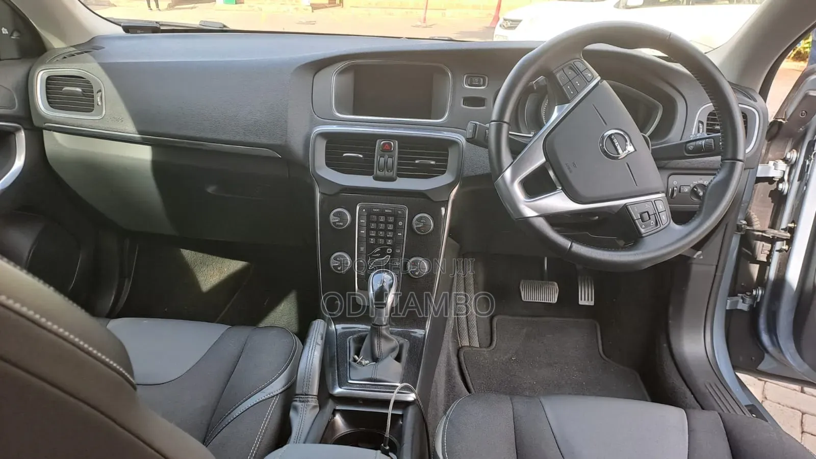 Volvo V40 2018 Blue