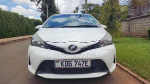 Toyota Vitz 1.3 AWD 3dr 2014 White