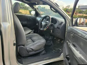 Toyota Hilux 2.5 Cab 2005 Beige