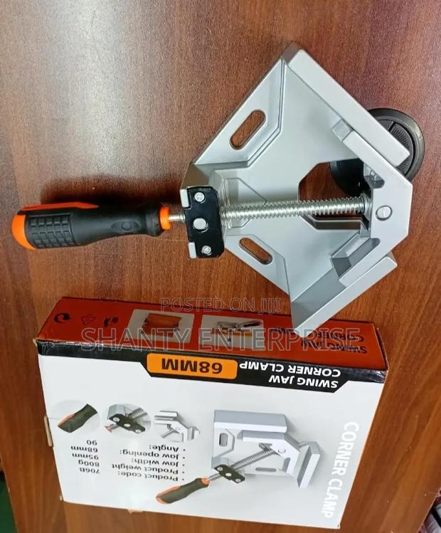 90-Degree Swing Jaw Corner Clamp - main view
