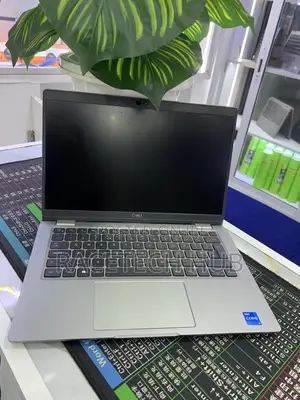 Laptop Dell Latitude 5320 16GB Intel Core i5 SSD 256GB