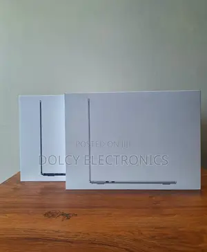 New Laptop Apple MacBook Air 16GB SSD 512GB