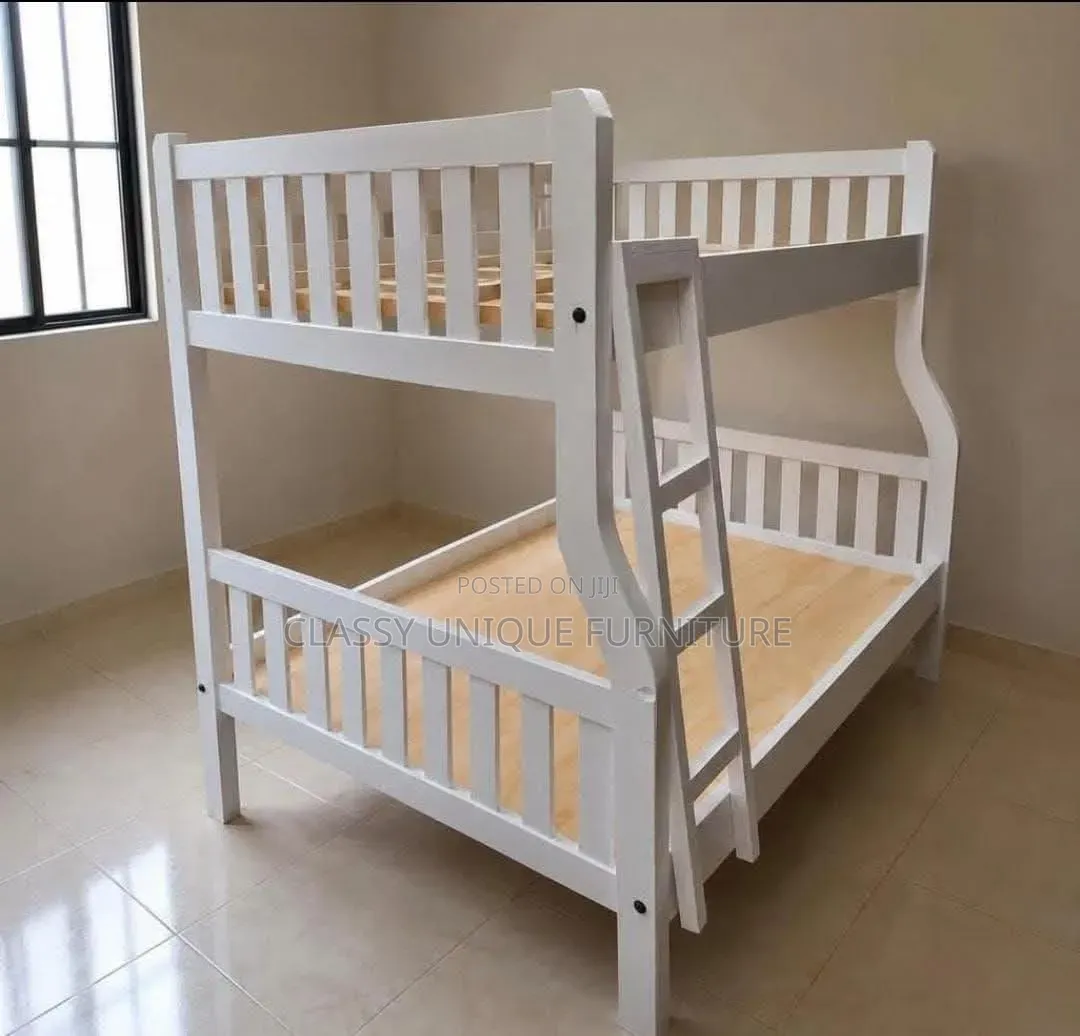 4x6 Bottom 3.5x6 Top White Bunk Bed
