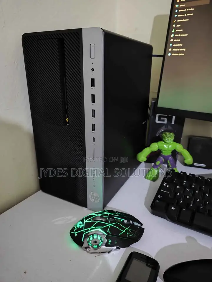Desktop Computer HP 8GB AMD Ryzen 5 HDD 500GB