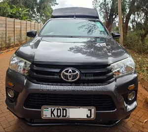 Toyota Hilux 2021 Black
