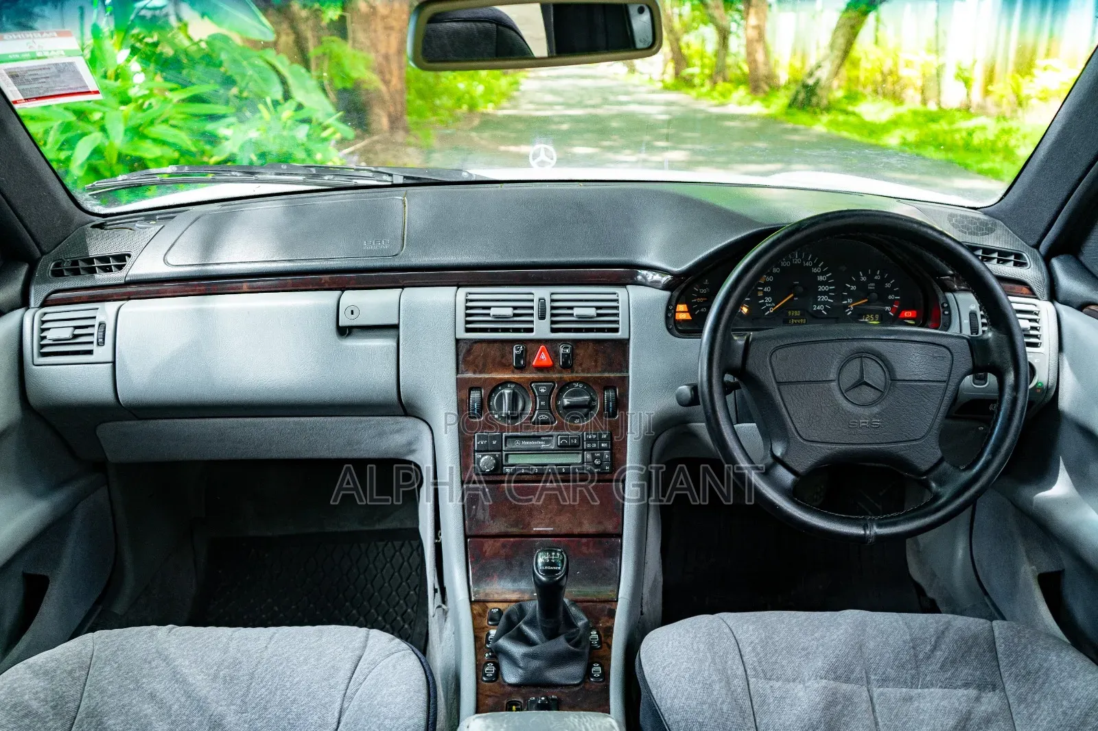 Mercedes-Benz E230 1996 White