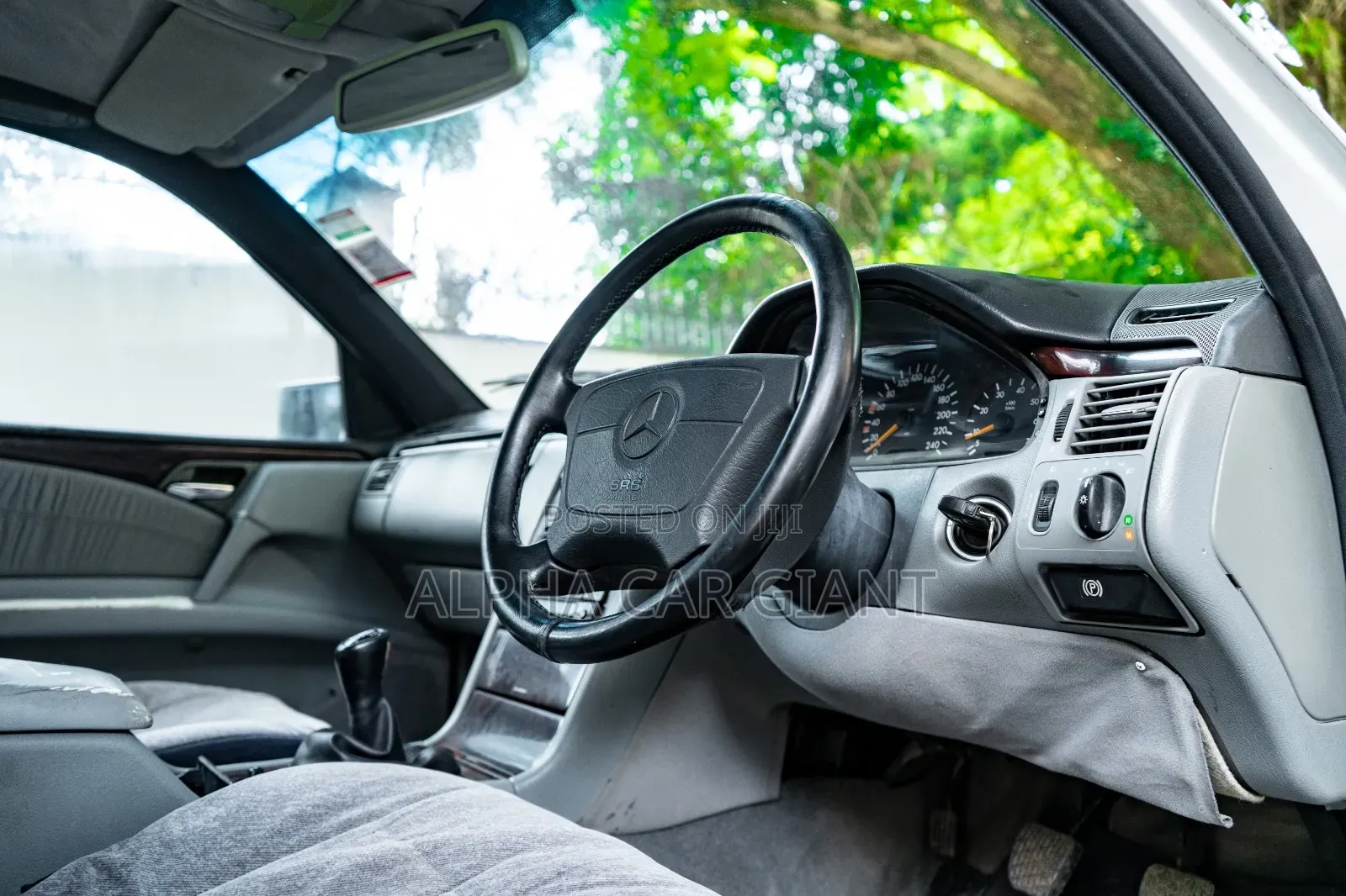 Mercedes-Benz E230 1996 White