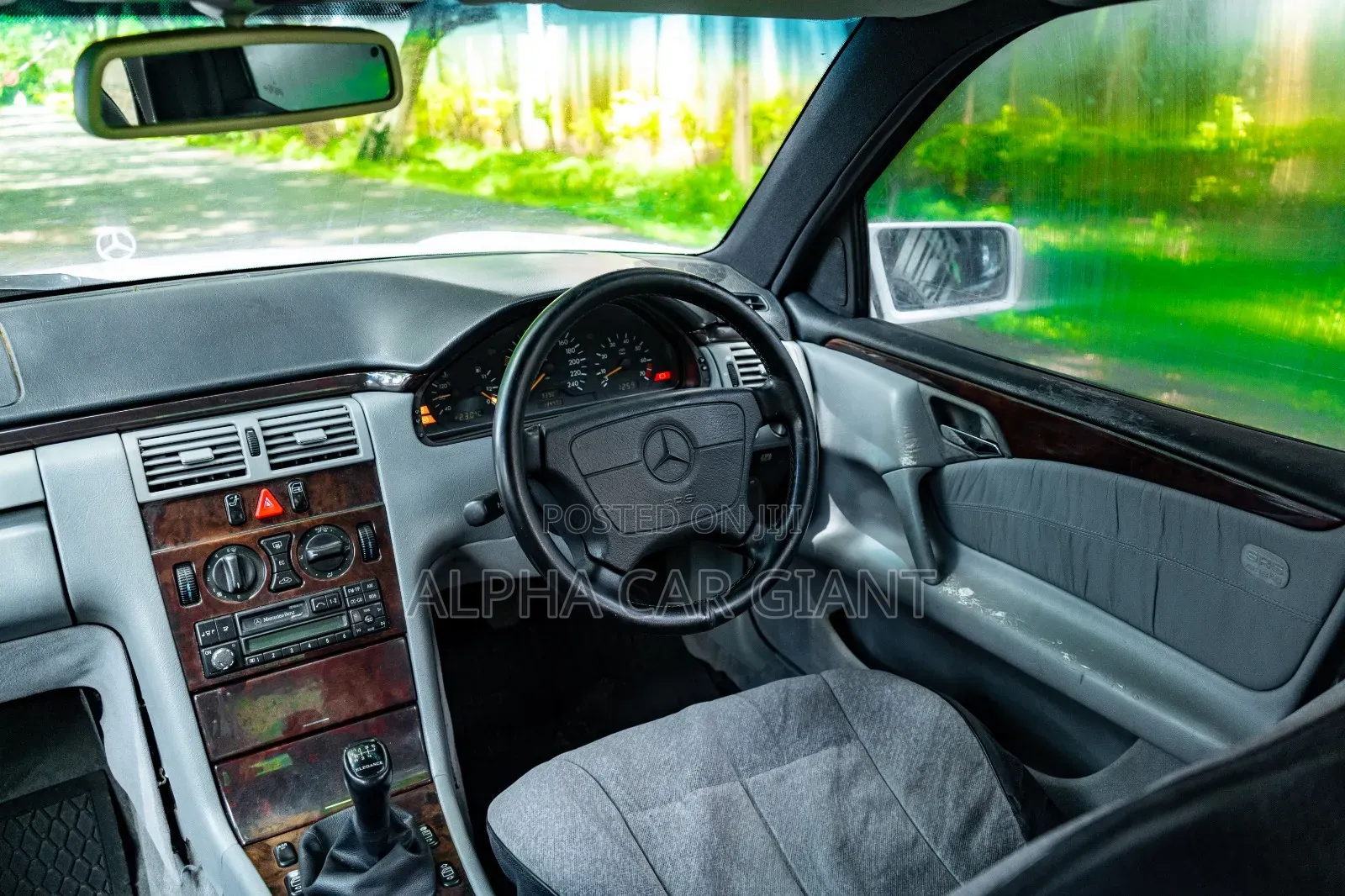 Mercedes-Benz E230 1996 White