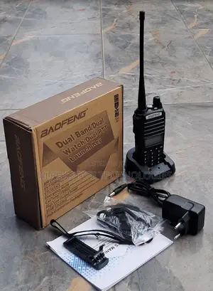 Compact, Dual-Band Portable Two-Way Radio Baofeng UV-82