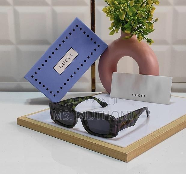 Gucci Rectangular Frame Sunglasses - main view