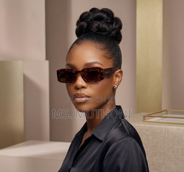 Gucci Rectangular Frame Sunglasses - thumbnail 3
