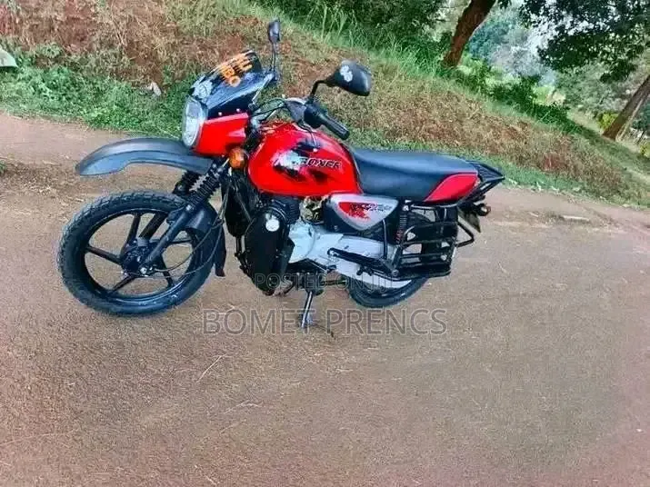 Bajaj Boxer 125 2021 Red